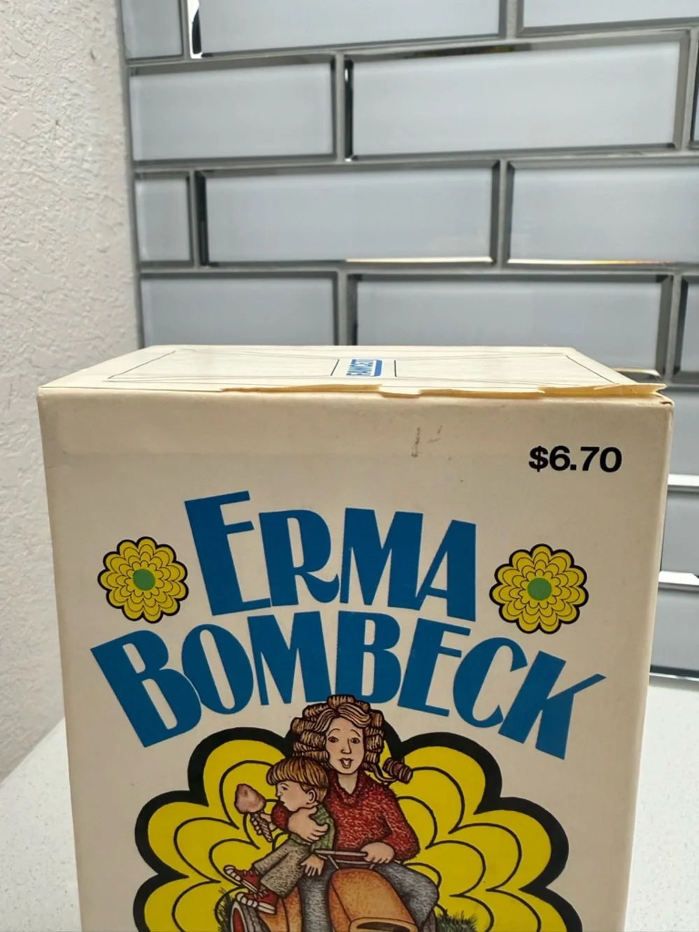 Vintage Set of 4 Erma Bombeck Books Four Hilarious Bestsellers Humor 60s 70s - Picture 9 of 12